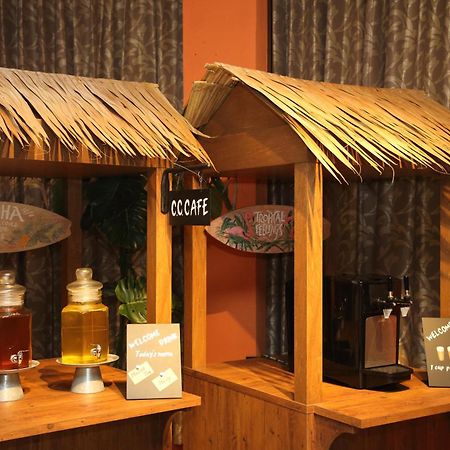 Fukuoka Chapel Coconuts Hotel Ipolani ภายนอก รูปภาพ