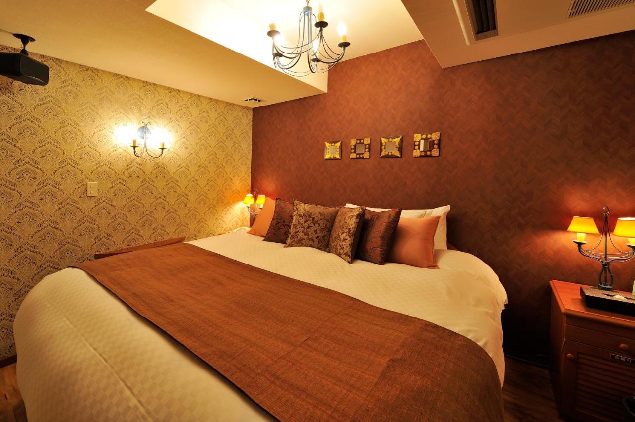 Fukuoka Chapel Coconuts Hotel Ipolani ภายนอก รูปภาพ