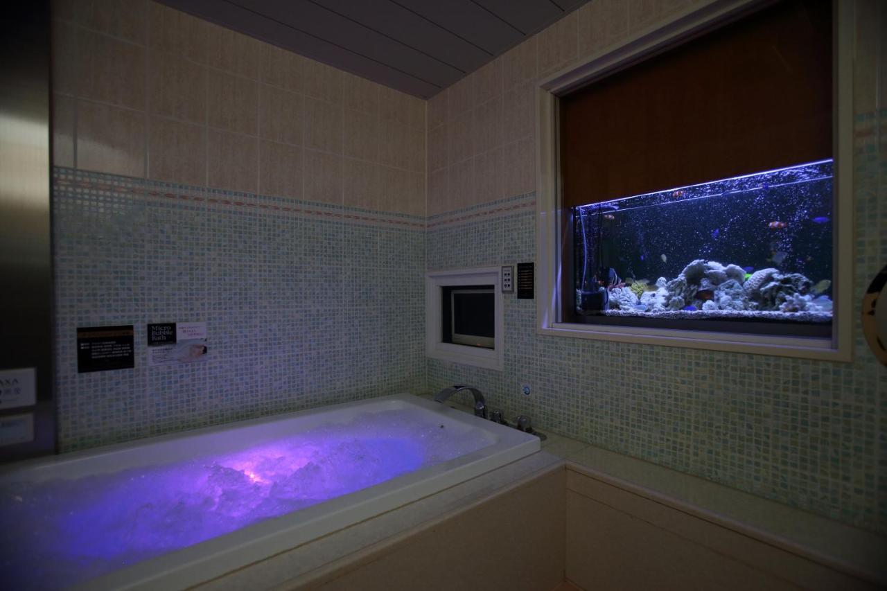 Fukuoka Chapel Coconuts Hotel Ipolani ภายนอก รูปภาพ
