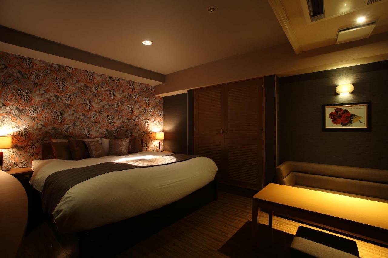 Fukuoka Chapel Coconuts Hotel Ipolani ภายนอก รูปภาพ